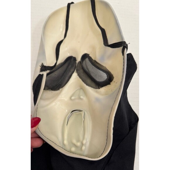 Scream Ghost Face Easter Unlimited Inc. Vintage Halloween Mask - Picture 2 of 7